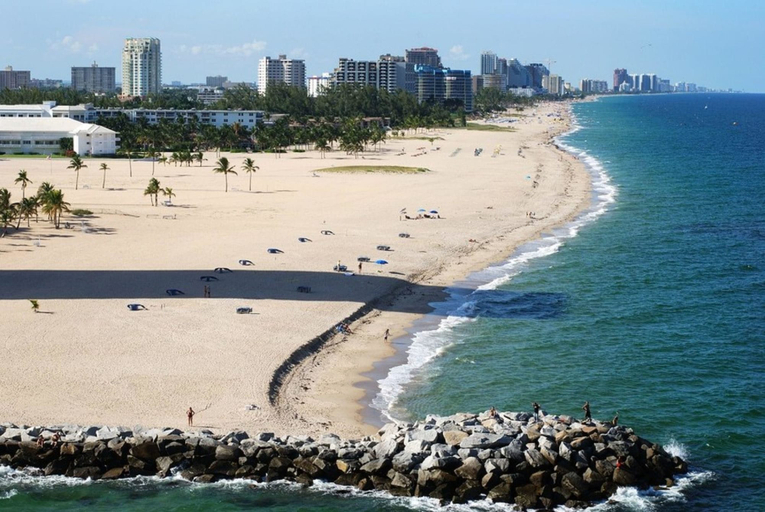 Others 5, La Casa Del Mar, Broward