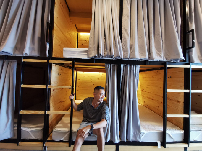 Bedroom 3, Murals Sleepbox Capsule Hostel - Adults Only, Cebu City