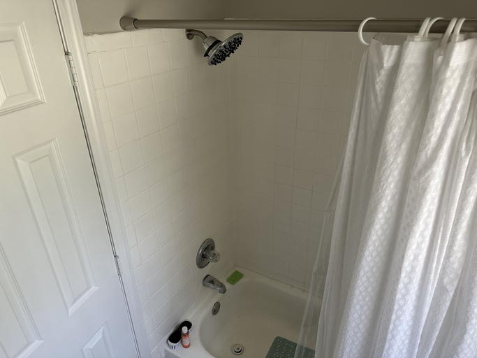 Bathroom 5, Atlanta on the Nile, Atlanta