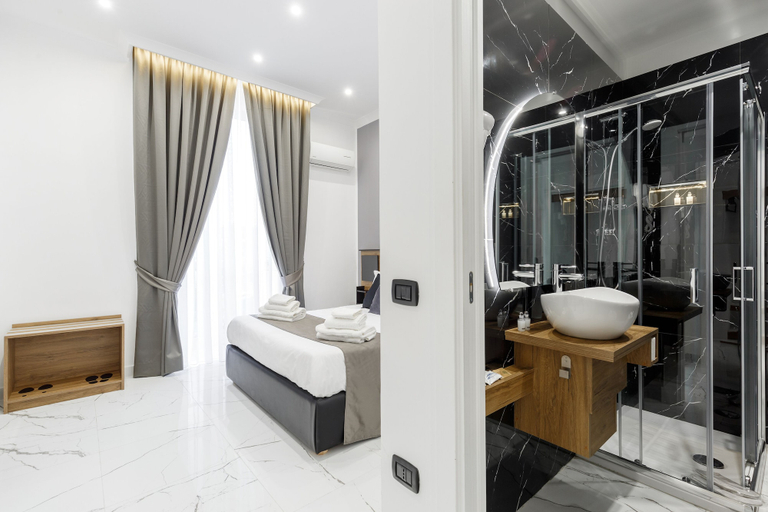Bathroom 5, Sant'Angelo Suites, Napoli