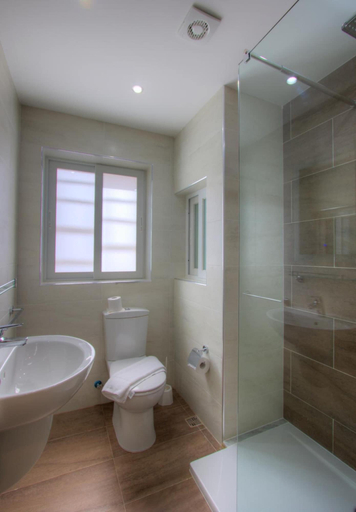 Bathroom 4, Cerviola Hotel
