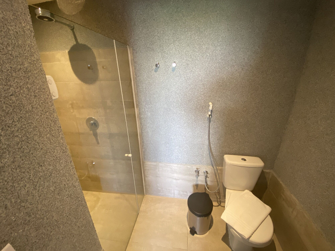 Bathroom 5, Hot Beach Suites, Olímpia