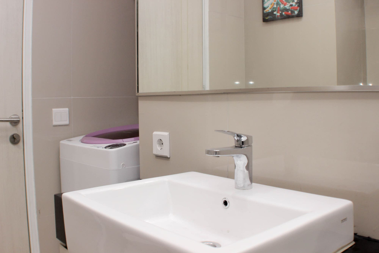 Bathroom 3, Comfort And Minimalist Studio At Azalea Suites Apartment, Cikarang