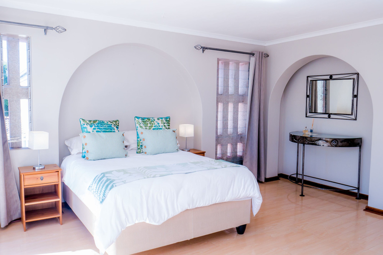 Bedroom 2, 6 Victoria, Harare
