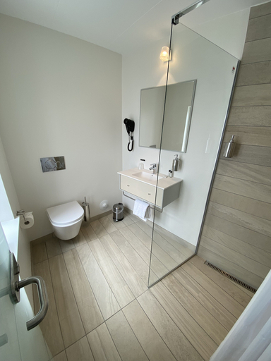 Bathroom 3, Hotel Skivehus, Skive