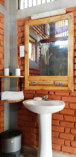 Bathroom 4, Tea Leaf Retreat Peradeniya, Doluwa