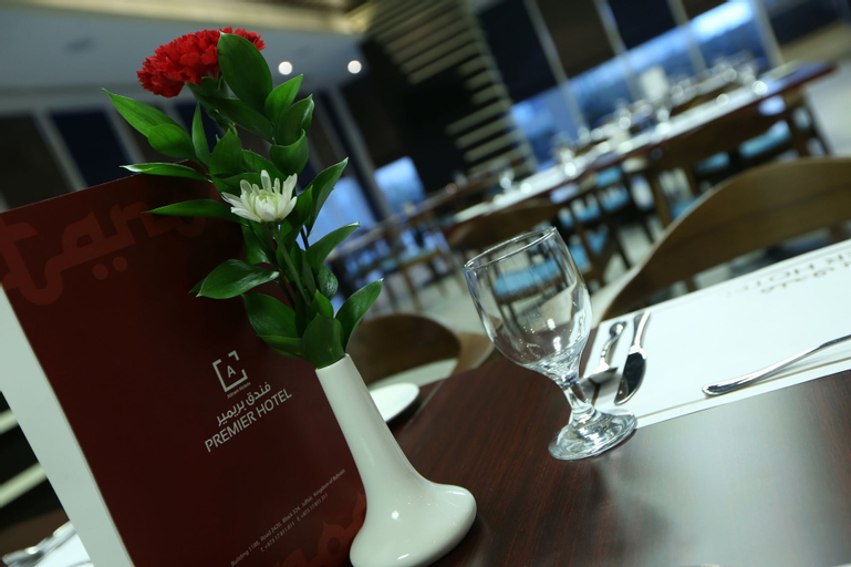 Food & Drinks 8