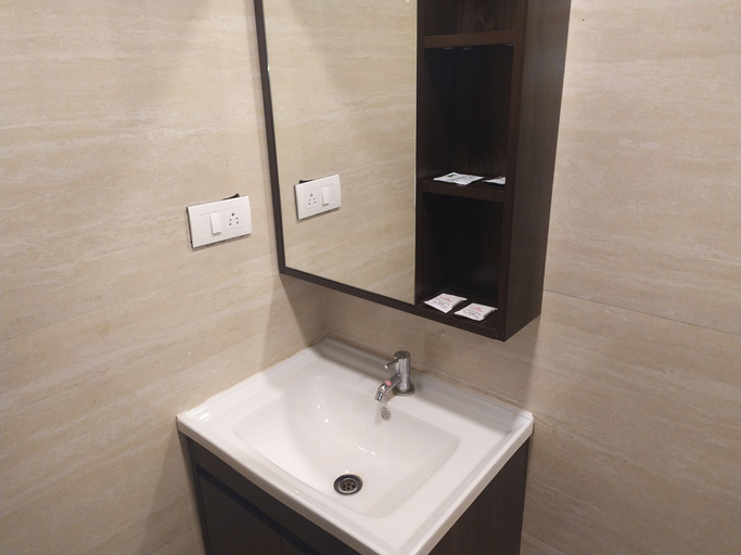 Bathroom 3, Spago Inn, Chennai
