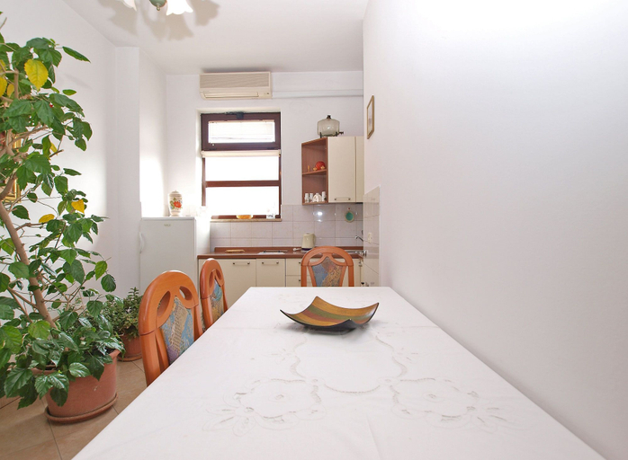 Others 5, Apartment 1202, Medulin