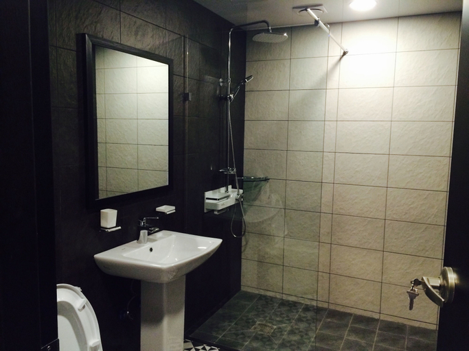 Bathroom 3, Mokpo White Windmill Guesthouse, Muan