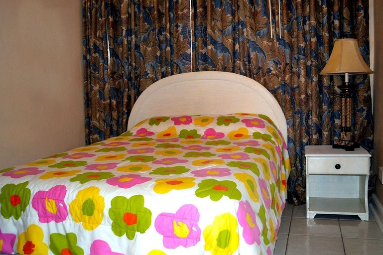 Bedroom 2, Beachcross Villa Apartments