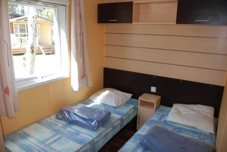 Bedroom 3, Camping Les Tilleuls - Mobilhome, Lot
