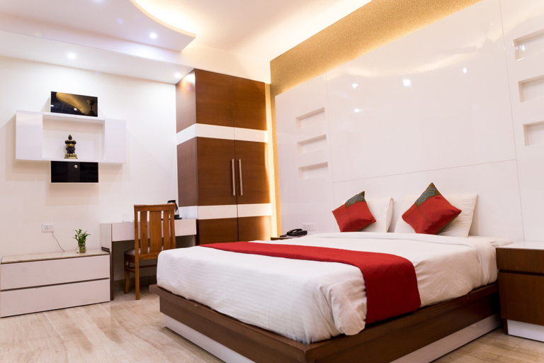 Bedroom 2, Hotel SM Palace, Delhi