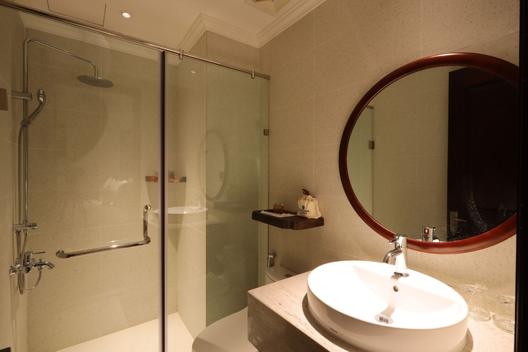Bathroom 3, Cochin Sang Hotel, District 1