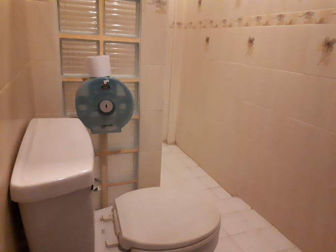 Bathroom 3, Baansuankamnun Montree, Amphawa