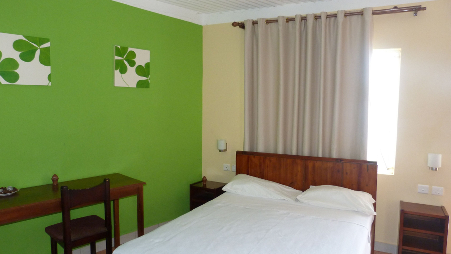 Bedroom 3, Le Cactus Guesthouse