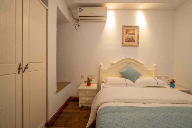 Bedroom 2, Yue Ke Apartment, Chongqing