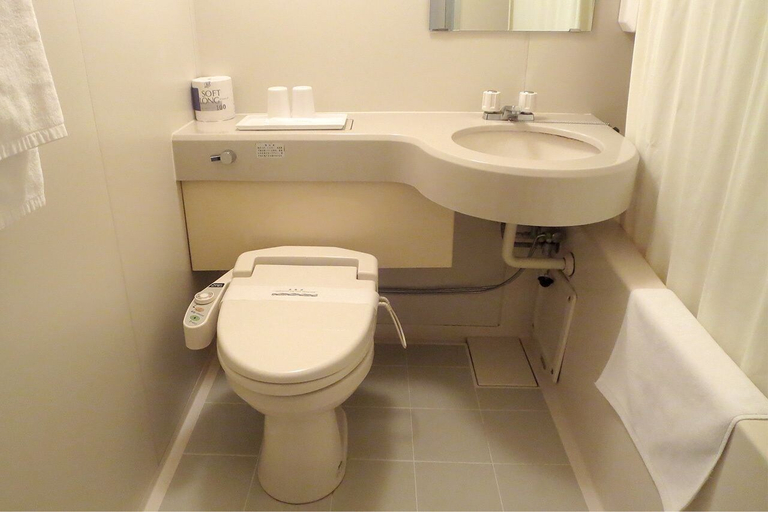 Bathroom 4, Rumieru Hyuga, Hyūga