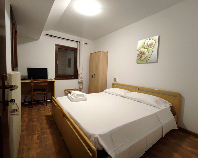 Bedroom 4, Hotel Tea - Dolomiti, Belluno