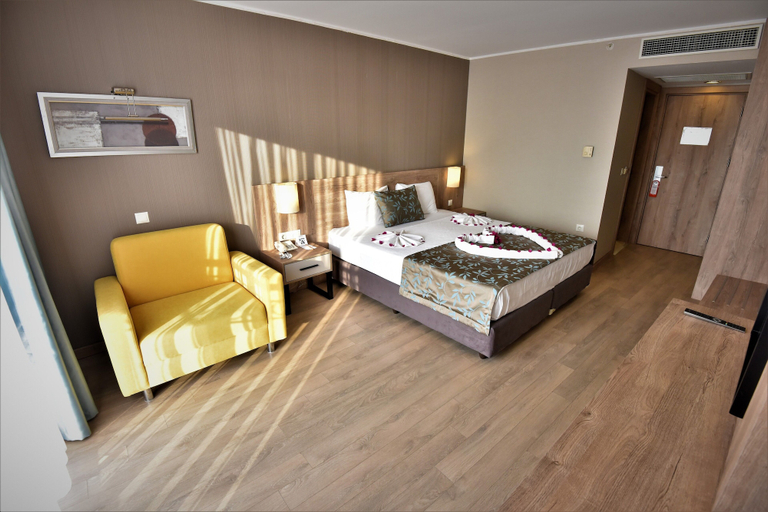Bedroom 3, Lucida Beach Hotel - Ultra All Inclusive, Kemer