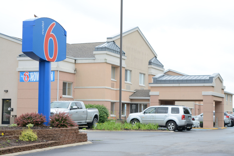 Exterior & Views 1, Motel 6 Anderson, IN - Indianapolis, Madison