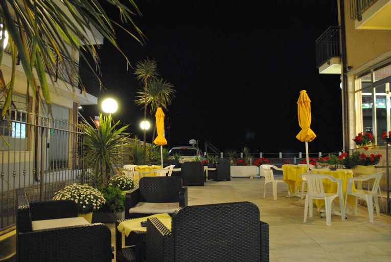 Food & Drinks 5, Hotel Bristol, Savona