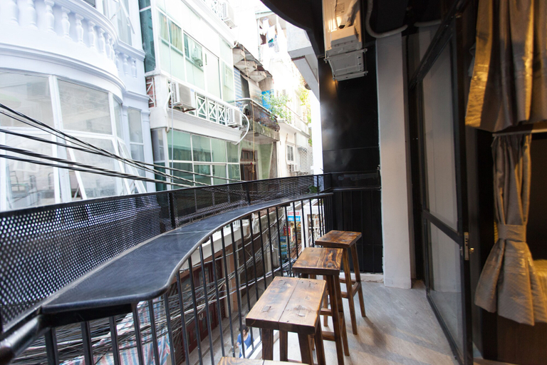 Others 4, Luxury Backpackers, Hoàn Kiếm