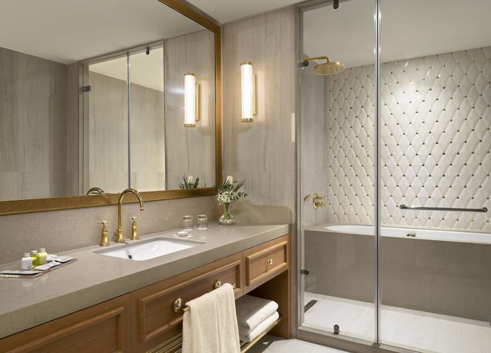 Bathroom 5, Millennium Istanbul Golden Horn, Fatih