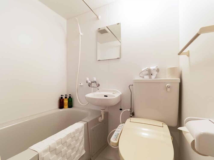 Bathroom 3, Beach Resorts Hotel KALAKAUA, Onna