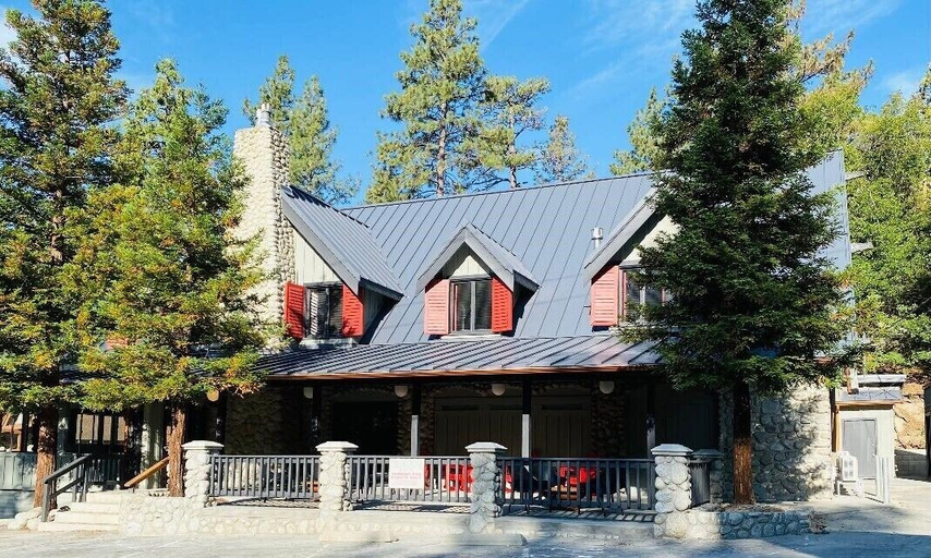Exterior & Views 2, The Creekstone, Riverside