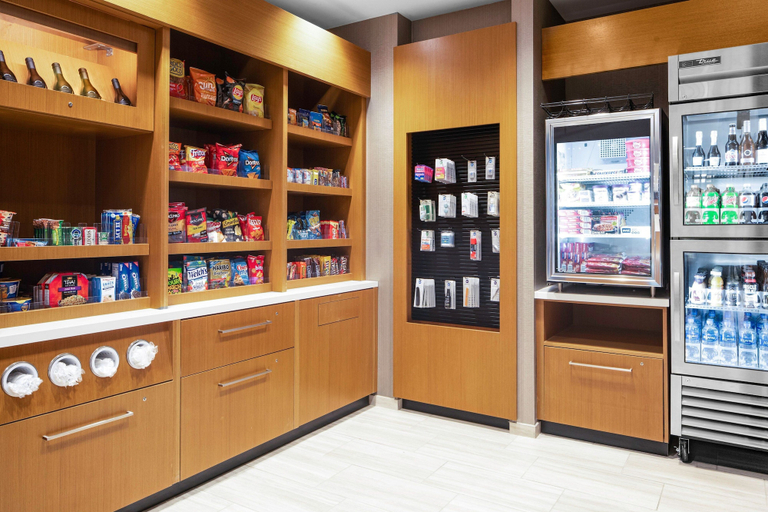 Food & Drinks 5, SpringHill Suites Charlotte Airport Lake Pointe, Mecklenburg