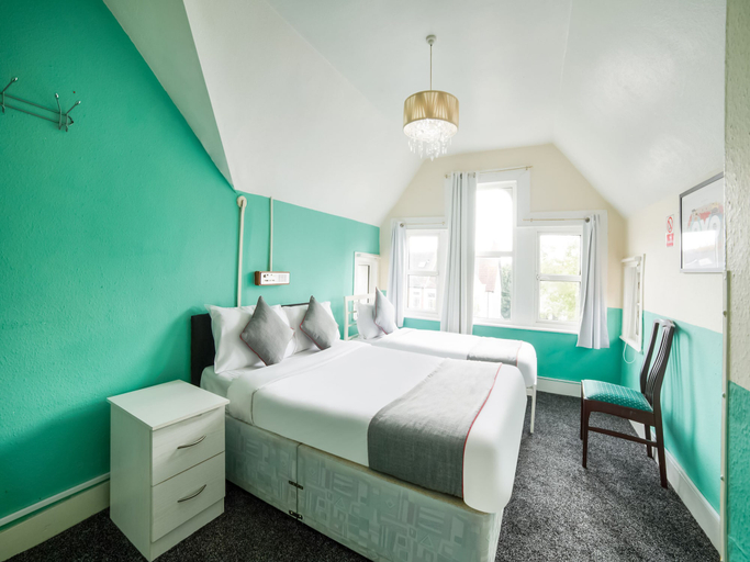 Bedroom 3, Devine Beach Hotel, Westcliff Southend-On-Sea, Southend-on-Sea