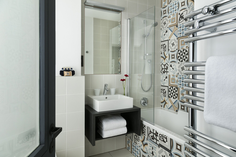 Bathroom 5, Hotel Square Louvois, Paris