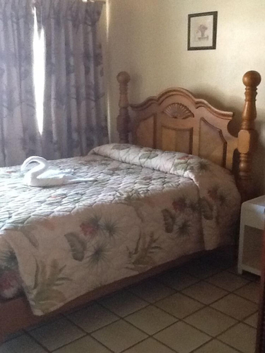 Bedroom 2, Beachcross Villa Apartments