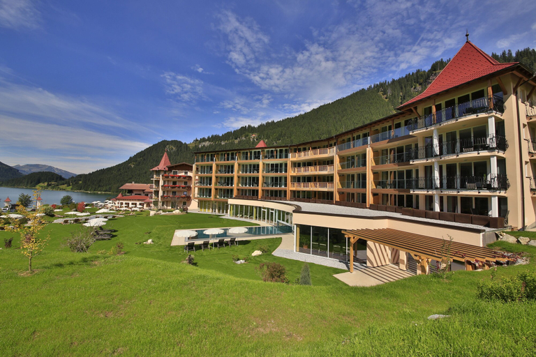 Exterior & Views 2, Romantik Resort & SPA - Der Laterndl Hof, Reutte