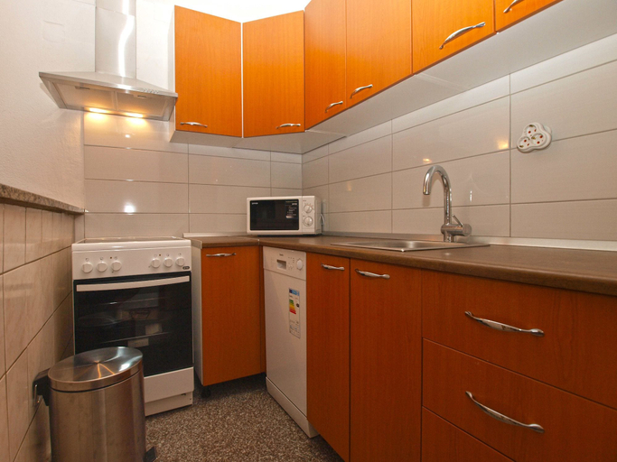Others 5, Apartment 1680, Pula