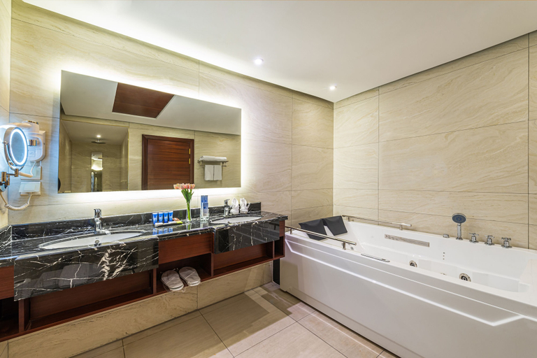 Bathroom 5, Blue Diamond Hotel, Jeddah