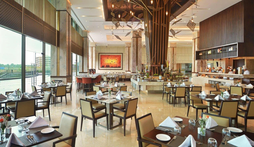 Food & Drinks 5, Gift City Club β a member of Radisson Individuals, Gandhinagar