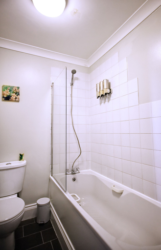 Bathroom, Seagulls Nest, East Sussex
