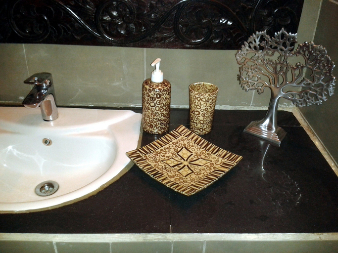 Bathroom 4, Puri Sayang Bungalows, Lombok