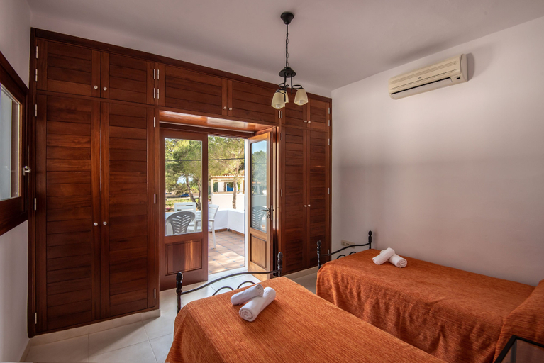 Bedroom 2, Bungalow Es Pins, Baleares
