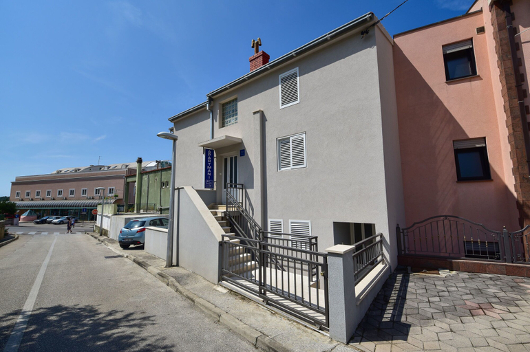Exterior & Views 2, Apartments Bernarda, Makarska