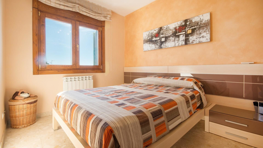 Bedroom 3, Villa Marinada, Tarragona