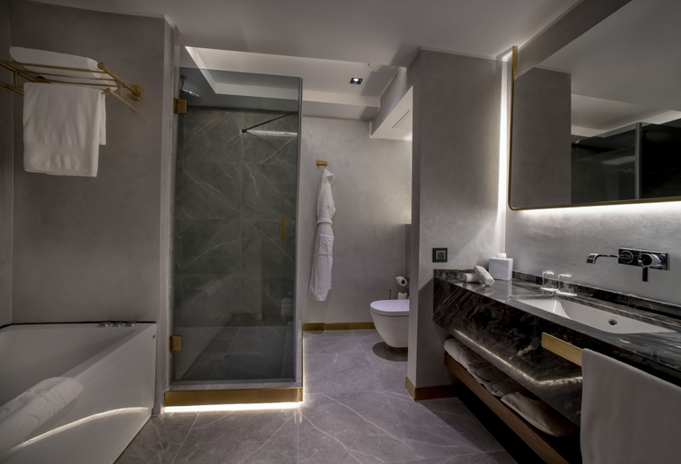 Bathroom 5, The Wings Hotels Karakoy, Beyoğlu