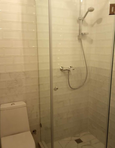 Bathroom 3, The Key, Shevchenkivs'kyi