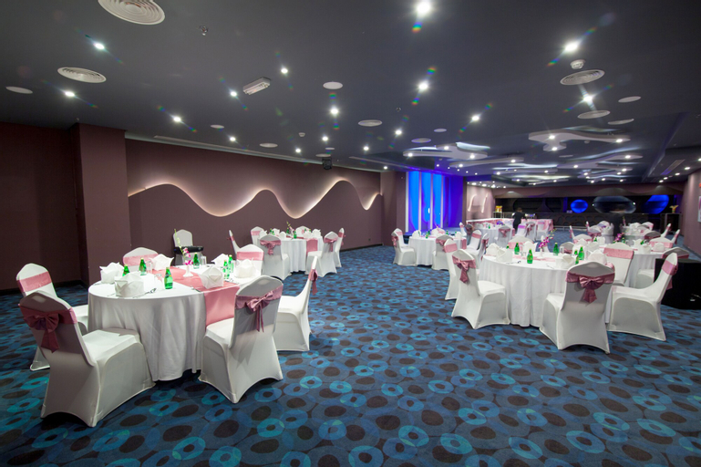 Business Facilities 14