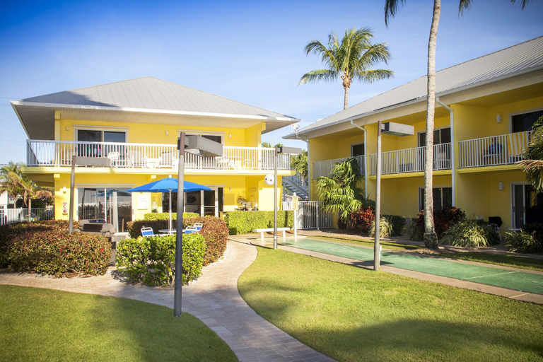 Exterior & Views 2, Sandpiper Gulf Resort, Lee
