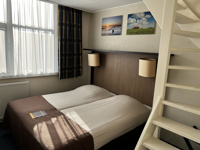Bedroom 2, Hotel NAP BV, Terschelling