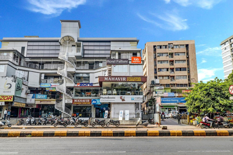 Exterior & Views 2, Hotel Palliate, Ahmadabad