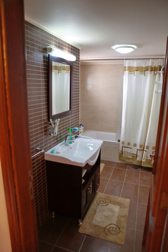 Bathroom, Cedars Palace, Bcharre